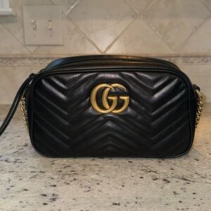 Women’s Gucci GG Marmont Small Shoulder Bag